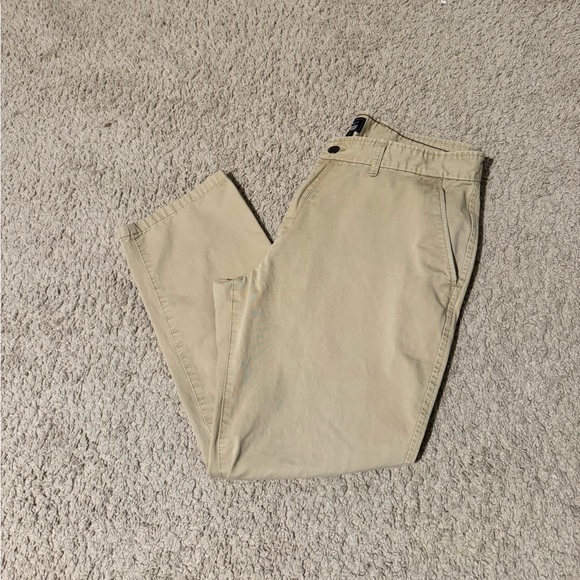 Gap khakis pants size 38x30 - Picture 1 of 5